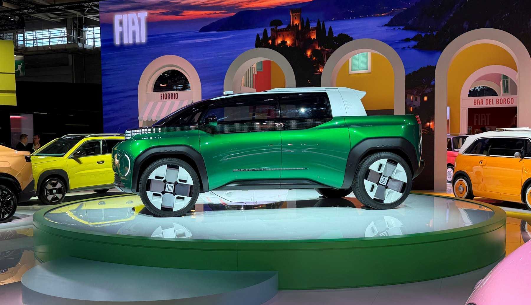 De Fiat Multipla(y), zoals te zien tijdens de autoshow in Parijs.