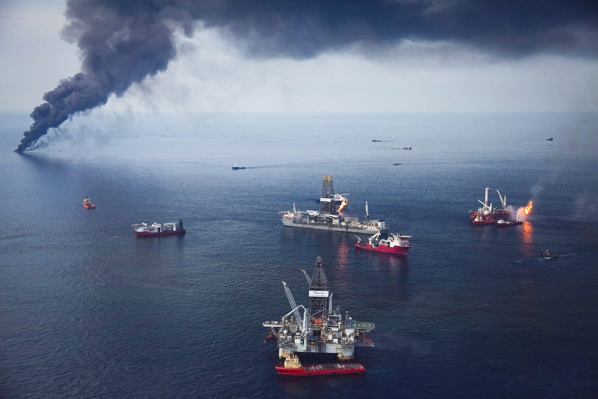Een foto van de olieramp met boorplatform Deepwater Horizon uit 2010. Bijna 5 miljoen vaten olie belandden in de Golf van Mexico. Een foto van de olieramp met boorplatform Deepwater Horizon uit 2010. Bijna 5 miljoen vaten olie belandden in de Golf van Mexico. Foto: EPA